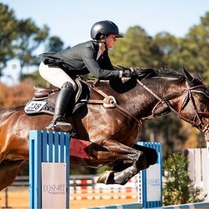 Meet your Posher, Lainey